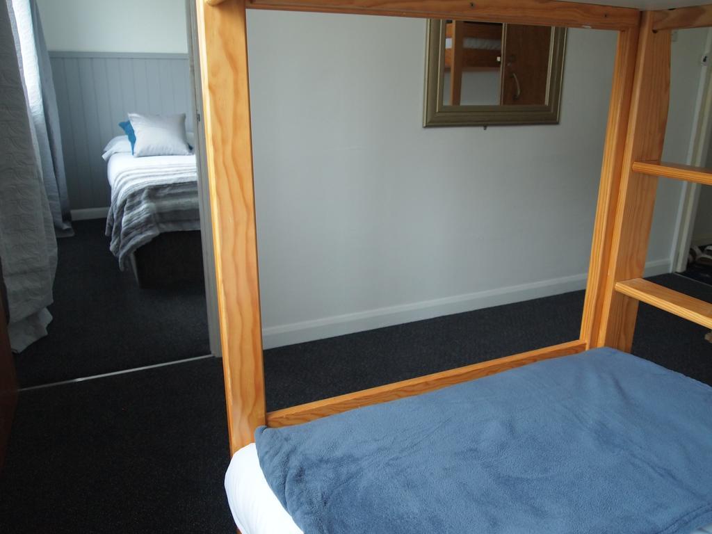 Ocean Surf Lodge Newquay นิวคีย์ ภายนอก รูปภาพ