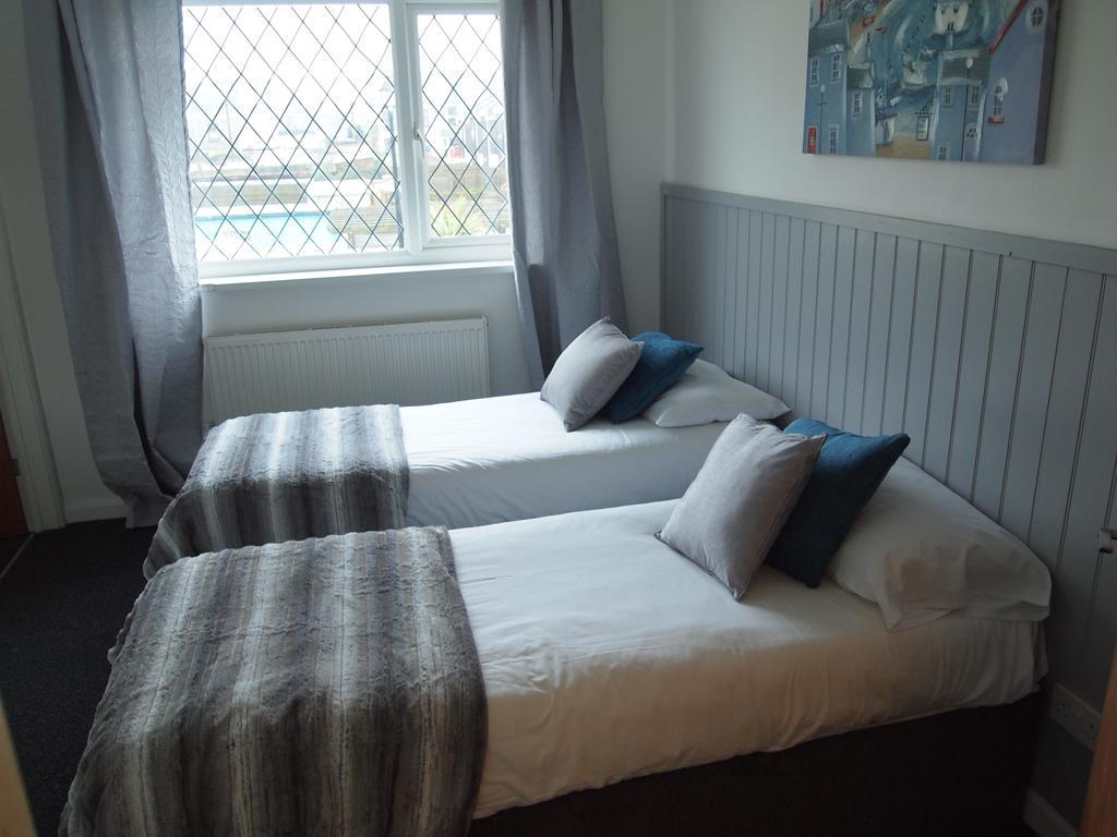 Ocean Surf Lodge Newquay นิวคีย์ ภายนอก รูปภาพ