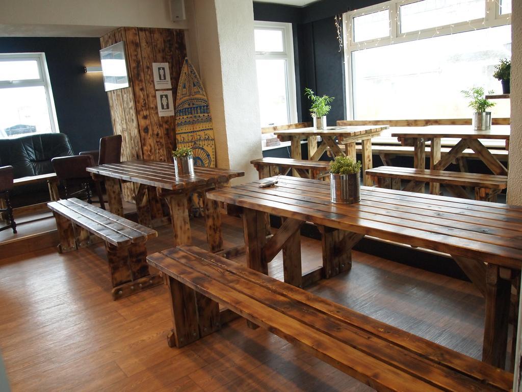 Ocean Surf Lodge Newquay นิวคีย์ ภายนอก รูปภาพ