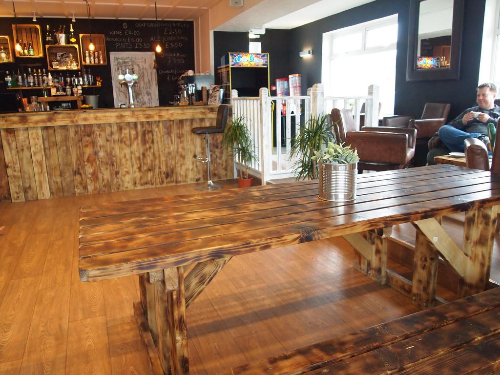 Ocean Surf Lodge Newquay นิวคีย์ ภายนอก รูปภาพ