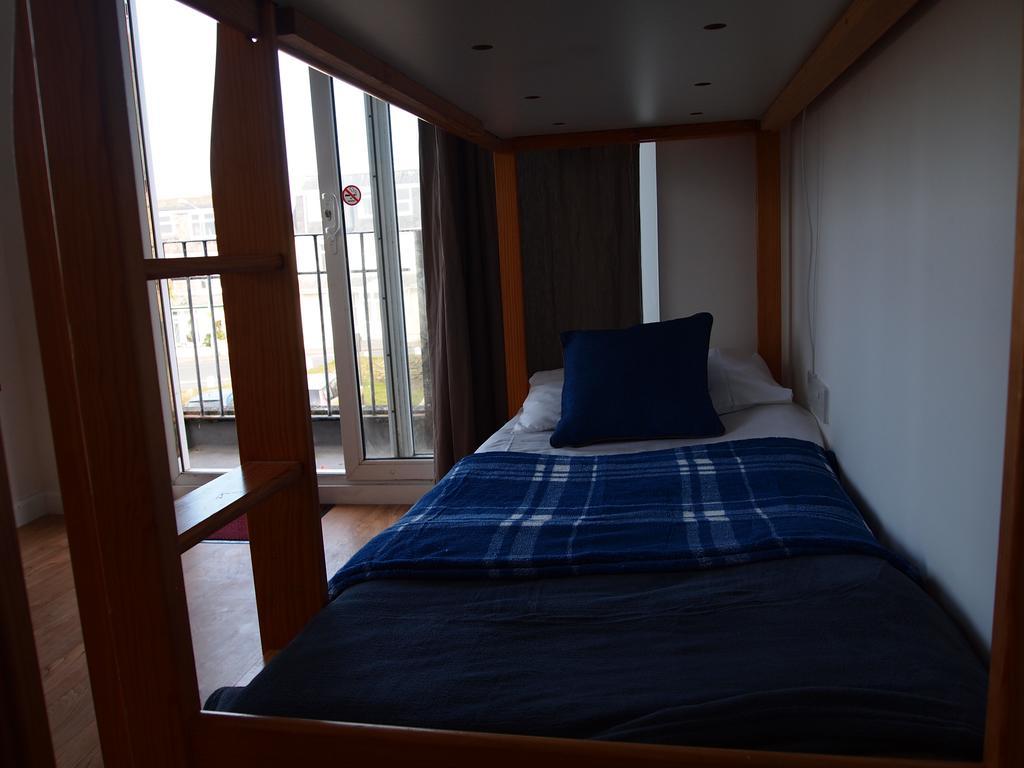 Ocean Surf Lodge Newquay นิวคีย์ ภายนอก รูปภาพ